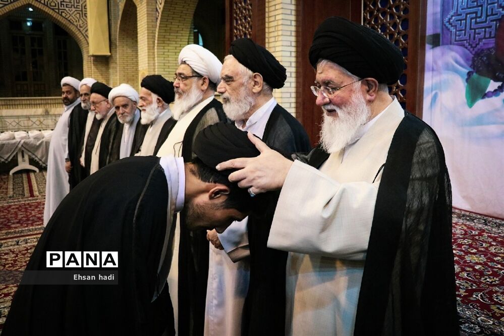 مراسم عمامه‌گذاری 280 طلبه خراسان