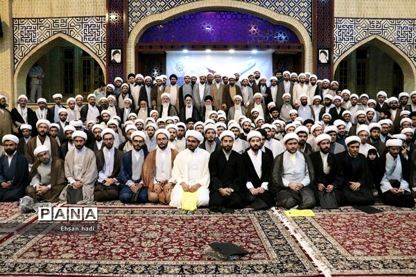 مراسم عمامه‌گذاری 280 طلبه خراسان