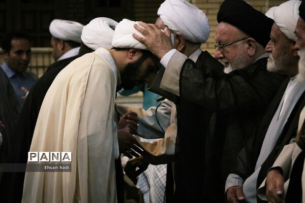 مراسم عمامه‌گذاری 280 طلبه خراسان