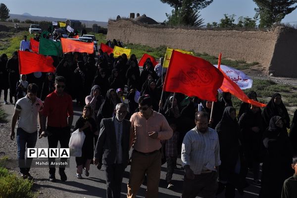 حرکت کاروان شادی غدیر در شهرستان خوسف