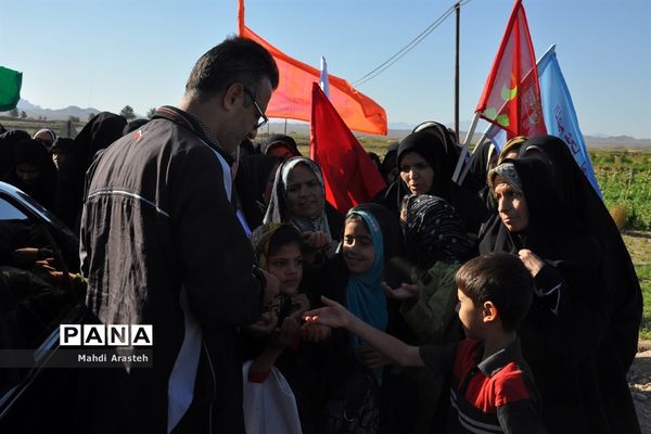 حرکت کاروان شادی غدیر در شهرستان خوسف