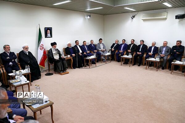 دیدار رئیس‌جمهوری و اعضای هیئت دولت با رهبر معظم انقلاب