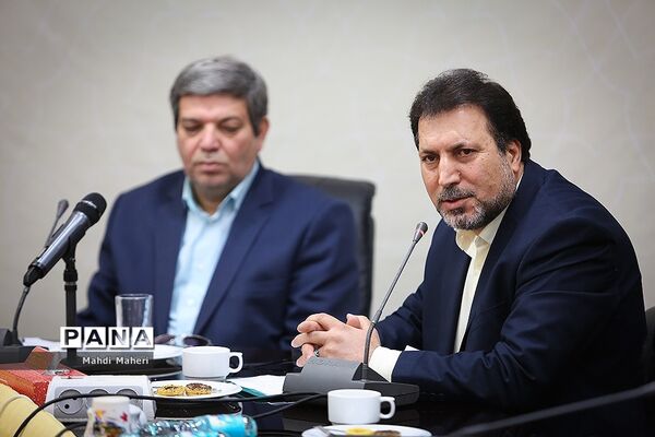 آیین تجلیل از رتبه های برتر کنکور سراسری سال 98