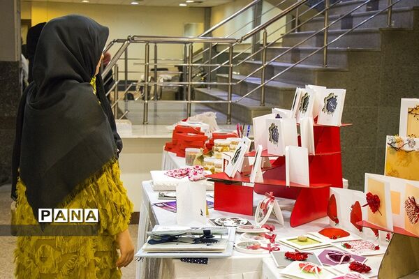 نمایشگاه گروهی دست ساخته‌های من