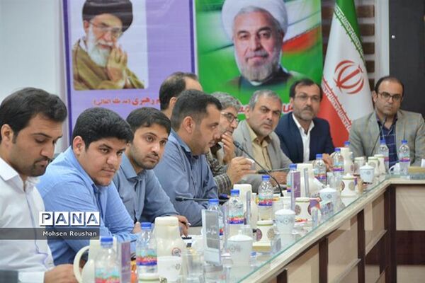 نشست شورای معاونان آموزش و پرورش استان بوشهر با خبرنگاران