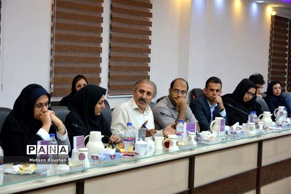 نشست شورای معاونان آموزش و پرورش استان بوشهر با خبرنگاران