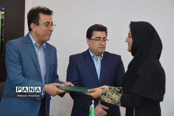 نشست شورای معاونان آموزش و پرورش استان بوشهر با خبرنگاران