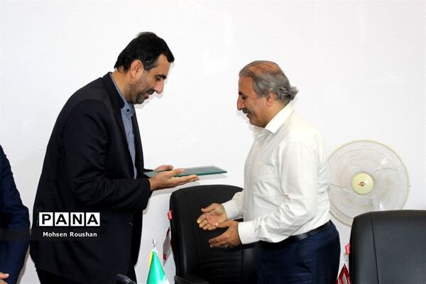 نشست شورای معاونان آموزش و پرورش استان بوشهر با خبرنگاران