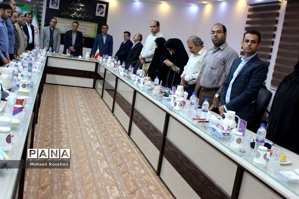 نشست شورای معاونان آموزش و پرورش استان بوشهر با خبرنگاران