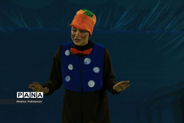 نمایش «جادوی موی طلایی»