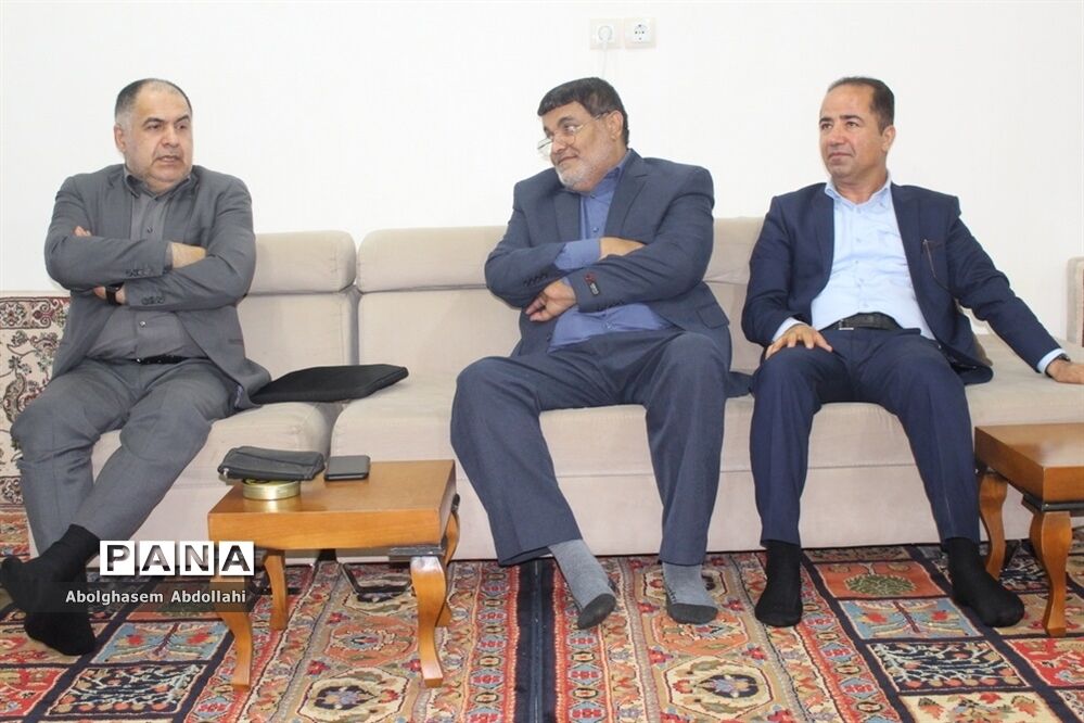 دیدار معاون مطبوعاتی وزارت فرهنگ با پیشکسوت مدیر خبرگزاری ایرنا بوشهر