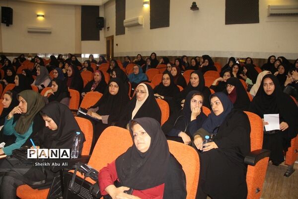 گردهمایی مدیران سه دوره تحصیلی دولتی، و غیر دولتی شهرستان بوشهر