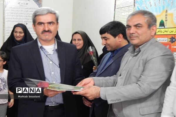 استقبال و تجلیل از دانش‌آموزان دختر افتخار آفرین استان بوشهر