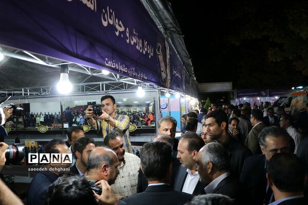 افتتاح نمایشگاه دستاوردهای دولت در شیراز