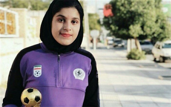 دانش‌آموز محلاتی به اردوی تدارکاتی تیم ملی فوتبال دختران دعوت شد