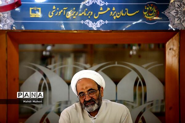نشست خبری  رئیس سازمان پژوهش و برنامه‌ریزی آموزش وزارت آموزش و پرورش