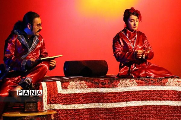 اجرای نمایش «از گوشۀ تبریز تا پرده های ترابزون»