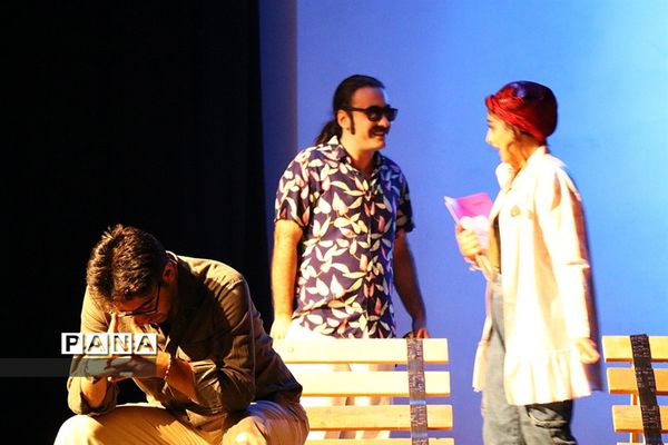 اجرای نمایش «از گوشۀ تبریز تا پرده های ترابزون»