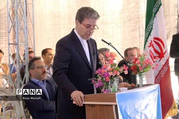 افتتاح طرح‌های آبرسانی  به روستاهای آذربایجان غربی  همزمان با هفته دولت