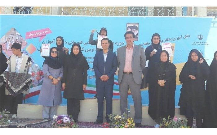 دانش آموزان دختر ایلامی مدال های نقره مسابقات قهرمانی دوومیدانی را از آن خود کردند