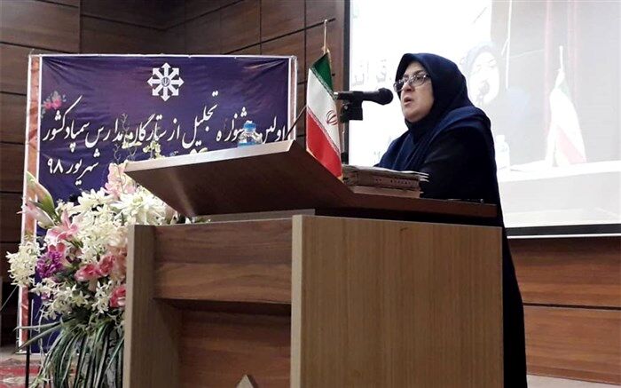 فاطمه مهاجرانی: جسارت با چاشنی ادب رمز موفقیت در کارها است