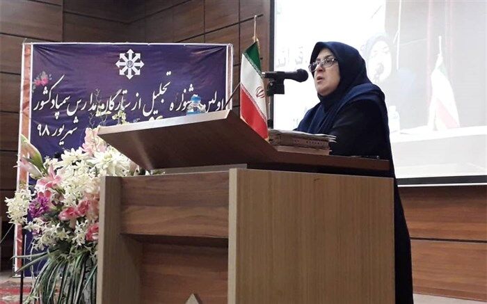 فاطمه مهاجرانی: جسارت با چاشنی ادب رمز موفقیت در کارها است