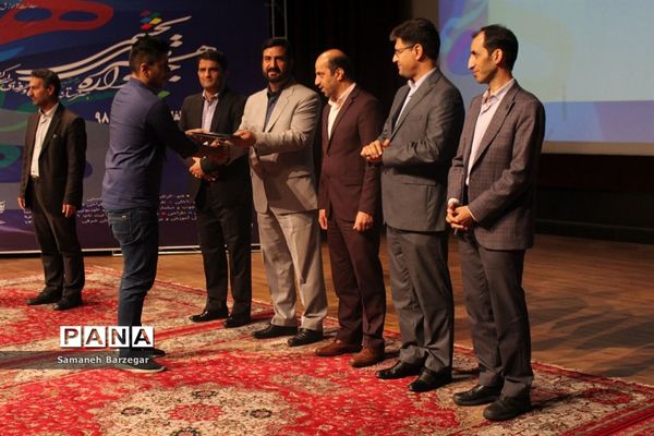 اختتامیه بیستمین جشنواره هنرهای تجسمی هنرستان‌های کشور در تبریز