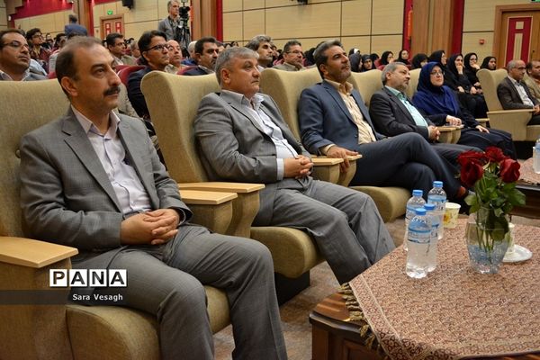 آیین تجلیل از برگزیدگان بیست و پنجمین کنگره قرآن کریم دانش‌آموزان سمپاد