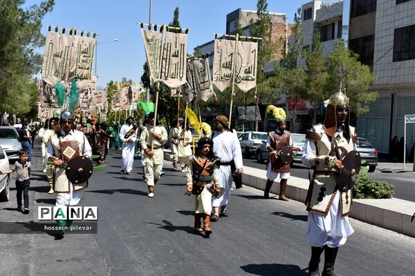 حرکت نمادین کاروان امام حسین علیه السلام در بیرجند