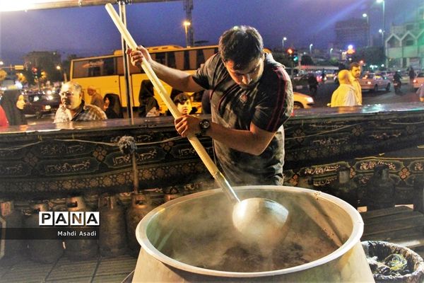 برپایی خیمه‌های عزای سیدالشهدا(ع)