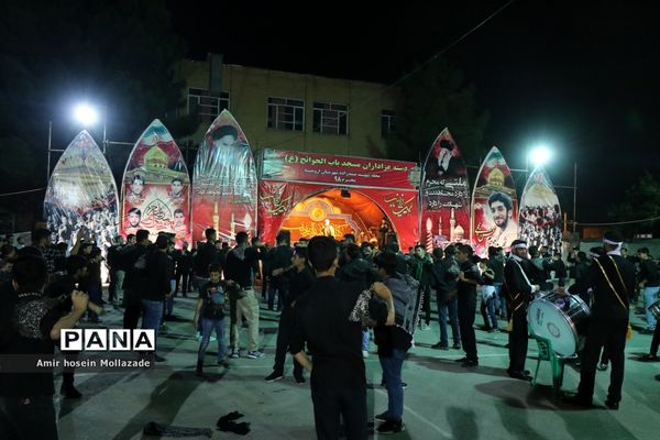عزاداری شب سوم محرم در خیابان‌های ارومیه