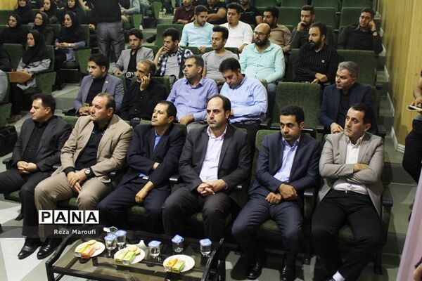 آیین  تجلیل از خبرنگاران و عکاسان لیگ ملت های والیبال در ارومیه