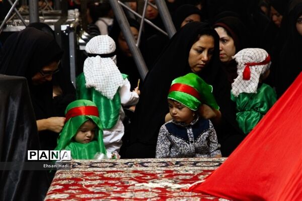 برگزاری باشکوه مراسم شیرخوارگان حسینی در مصلای مشهد