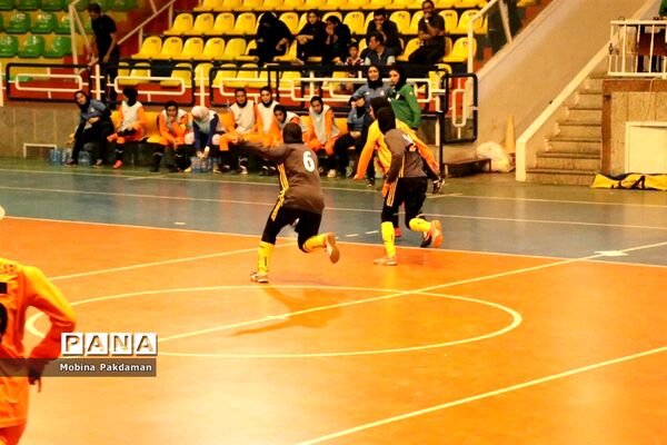 دیدار تیم های فوتسال شهروندساری و دریژنو فرخشهر