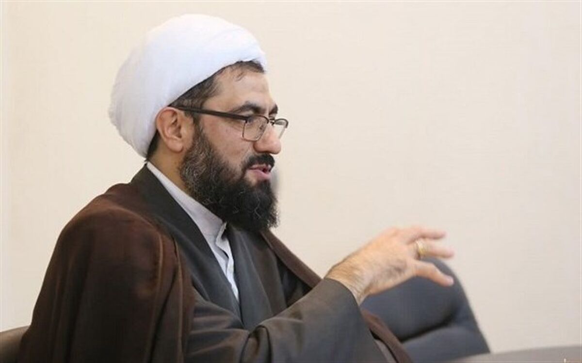 علاوه بر ریختن اشک بر مظلومیت حسین (ع) باید فلسفه قیام او را شناخت