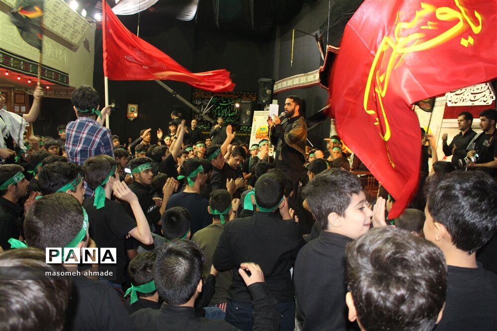 برگزاری مراسم سوگواری احلی من العسل در هیئت انصار شهر کرج