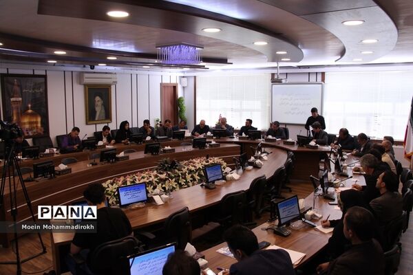 هفدهمین نشست شورای اسلامی خراسان رضوی با مسئولان آموزش و پرورش استان