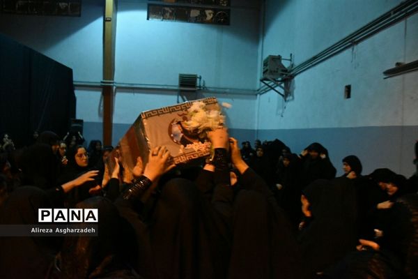 وداع با پیکر شهید رضاعلی ابراهیم‌نژاد در بابلسر