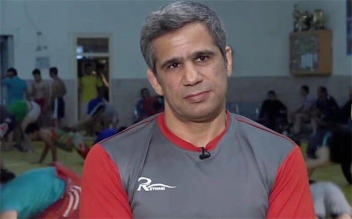 اکبر فلاح: بیان کردن برخی حرف‌ها از علیرضا دبیر بعید است؛ آقای رئیس، ملی‌پوشان را مأیوس نکن