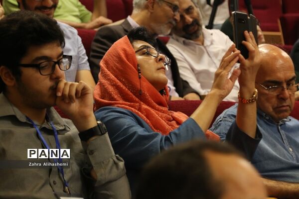 مراسم تقدیر از برگزیدگان کنکور98 شهر تهران