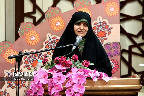 مراسم تقدیر از برگزیدگان کنکور98 شهر تهران