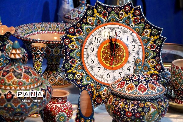 نمایشگاه هنری دست آفرین