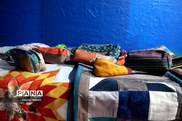 نمایشگاه هنری دست آفرین