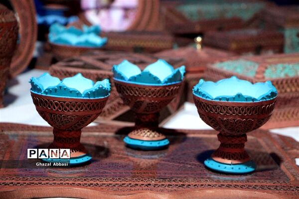 نمایشگاه هنری دست آفرین