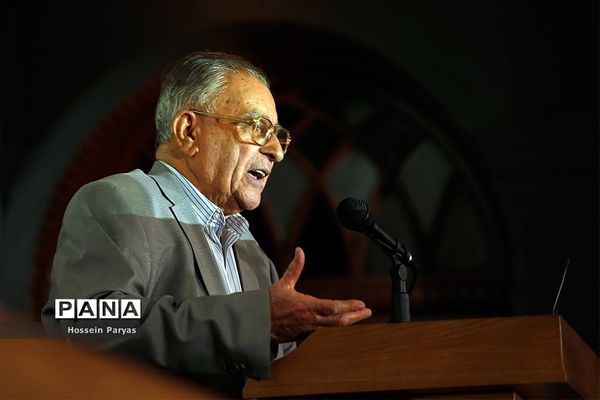 «درآستانه پنجاه سالگی» جشنواره  بین‌المللی فیلم رشد