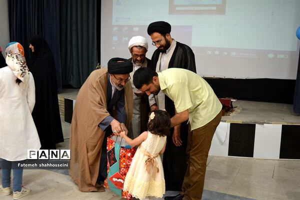برگزاری مراسم اختتامیه اوقات فراغت موسسه نورالهدی درفیروزکوه