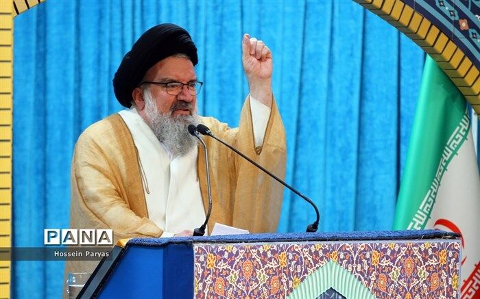 خاتمی: مسئولان حاشیه درست نکنند، با همین قانون اساسی می‌شود مملکت را اداره کرد