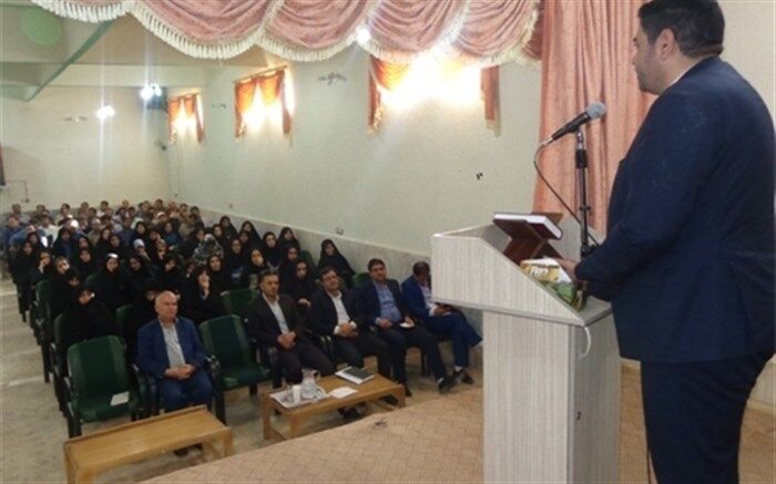 روشنگری بنای پیشرفت جامعه است