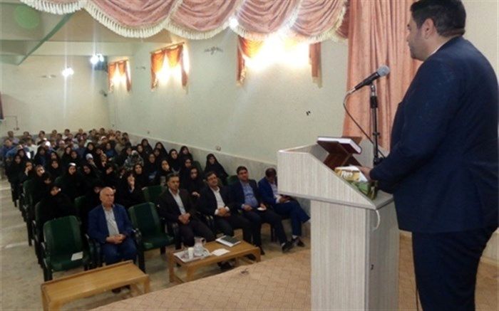 روشنگری بنای پیشرفت جامعه است