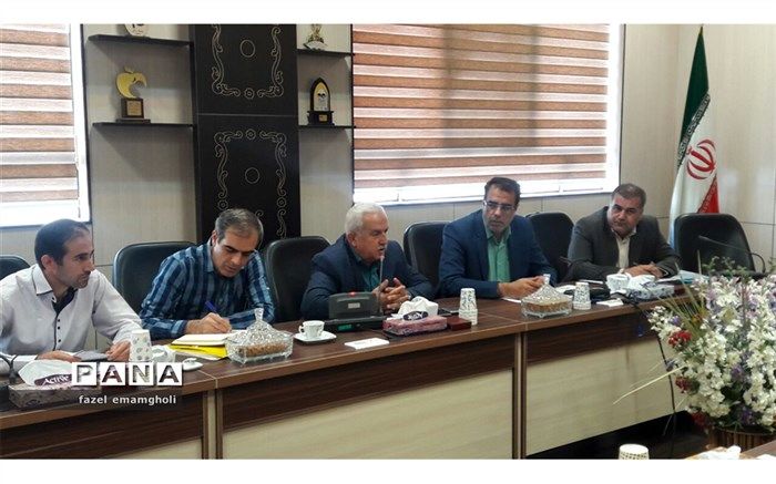 نظارت های لازم بر کیفیت لباس فرم دانش آموزان وجود دارد